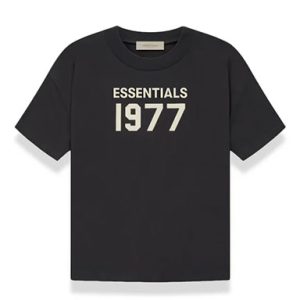 Discover the 1977 Essentials collection, offering timeless wardrobe icons with versatile, high-quality pieces perfect for any occasion and season.
