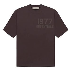 Discover the 1977 Essentials collection, offering timeless wardrobe icons with versatile, high-quality pieces perfect for any occasion and season.