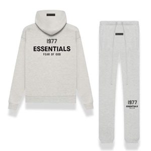 Shop the 1977 Essentials Heather Light Oatmeal FW Set for a retro-inspired, comfortable, and stylish look with timeless vintage charm. Perfect for any occasion
