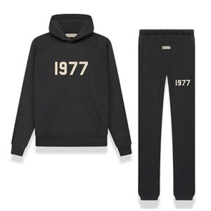 Shop the 1977 Essentials Iron FW Set for a retro-inspired, comfortable, and stylish look with timeless vintage charm. Perfect for any occasion