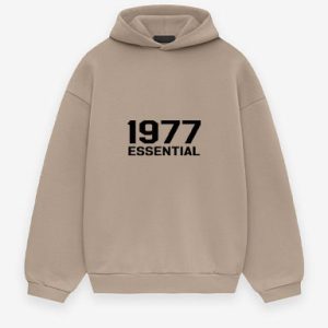 Shop the 1977 Essentials Fleece Hoodie Desert Sand for ultimate comfort, style, and versatility. Perfect for everyday casual wear and relaxation.