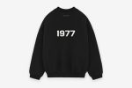 Shop the 1977 Essentials Heavy Fleece Crewneck in Black. Enjoy comfort, warmth, and style with this premium, durable, and cozy pullover sweatshirt.