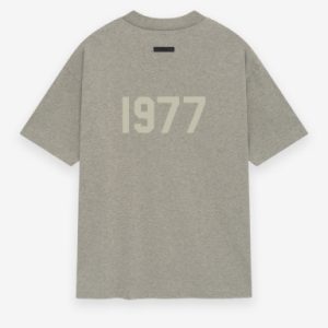Shop the 1977 Essentials Liberty Tee Cozy fleece fabric, adjustable hood, and a versatile wardrobe essential for every season.