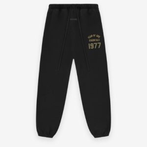 Shop the 1977 Fleece Essential Sweatpant in Black for ultimate comfort and style. Perfect for casual wear and lounging.