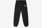 Shop the 1977 Essentials Heavy Fleece Sweatpant in Black for comfort and style. Perfect for casual wear and lounging.