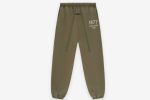 Discover the 1977 Essentials Heavy Fleece Sweatpant Military for ultimate warmth and comfort. Perfect for casual wear or outdoor activities.