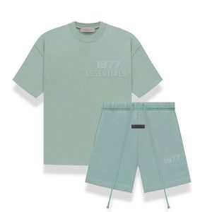 Explore the 1977 Essentials Sycamore Full Set, a premium vintage collection designed for timeless style and comfort. Perfect for fashion enthusiasts.