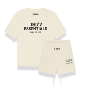 The 1977 Essentials Buttercream Full Set brings warmth and elegance, offering a sophisticated, timeless design for any modern home.