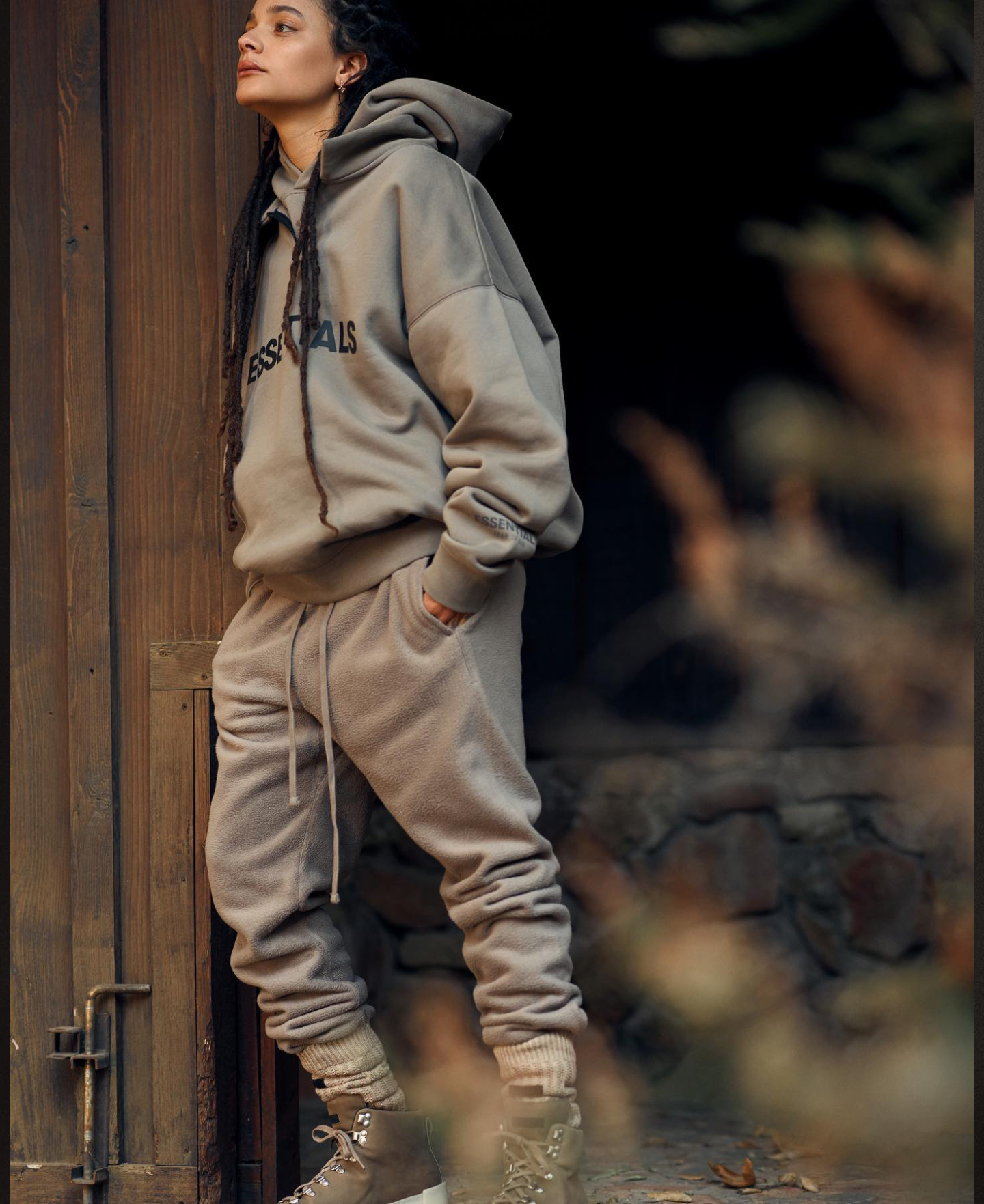 1977 Essentials Hoodie: Where Style Meets Comfort! 👕